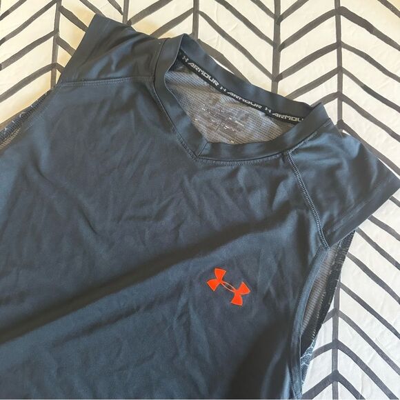 Under Armour Size Medium Men's Gray Breathable Mesh Sleeveless Workout Tank - Picture 1 of 4